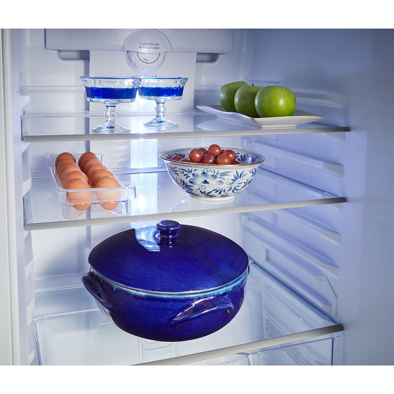 13-geladeira-panasonic-bt50-frost-free-b