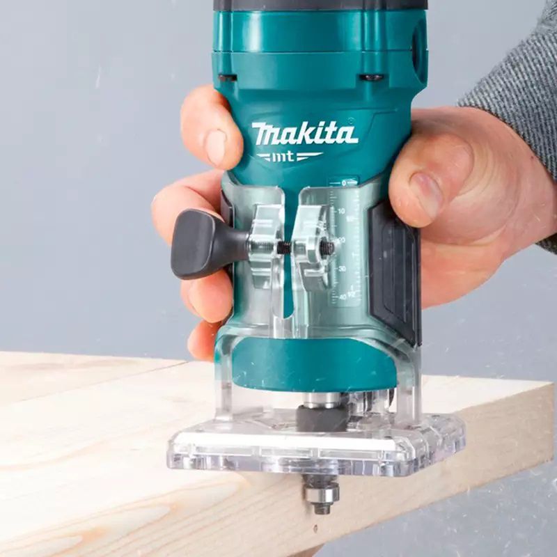 7-tupia-makita-m3700b-530w-ambientado
