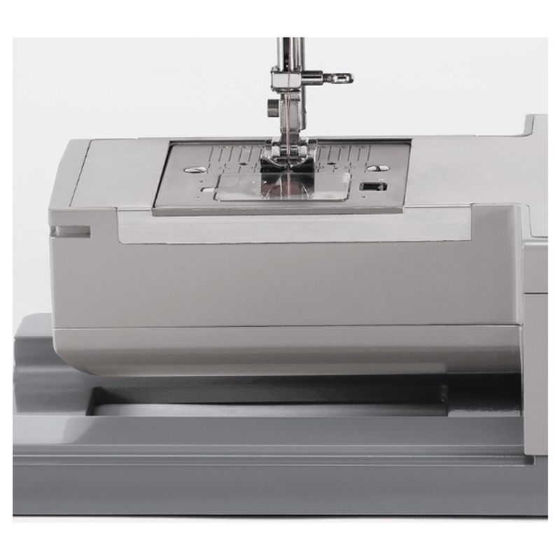 2-maq-de-costura-facilita-pro-4423-b.jpg