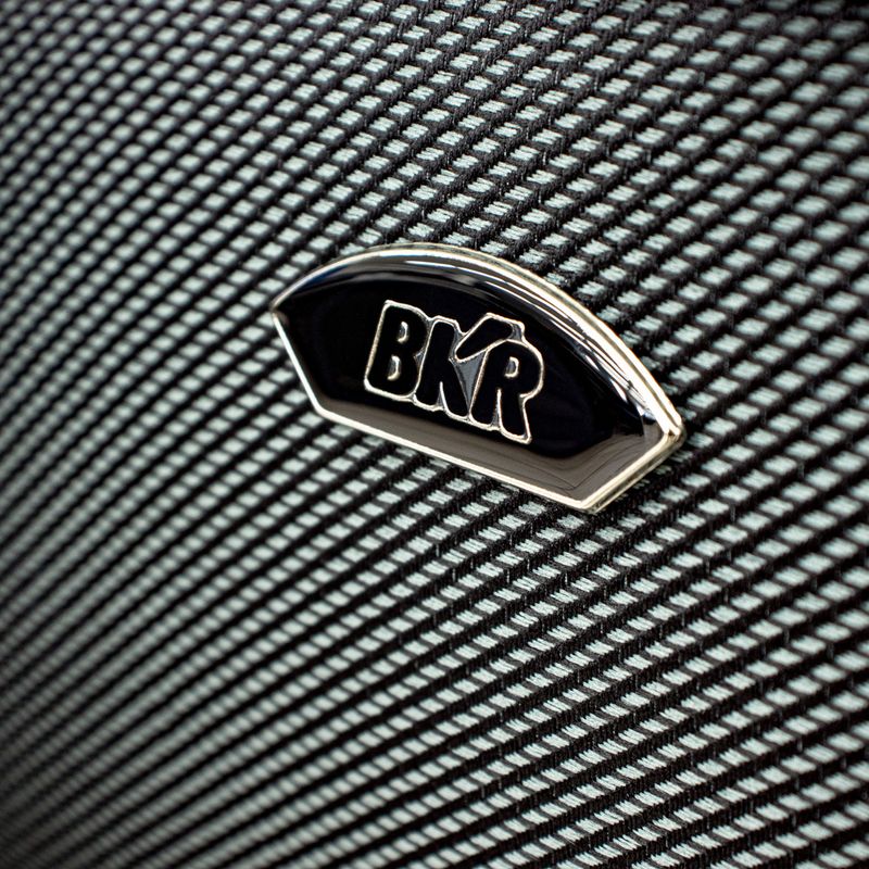 03-mala-bkr-paris-detalhe-logo-bkr