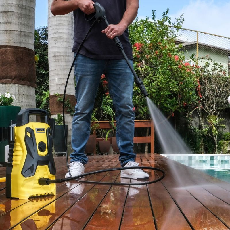 lavadora-alta-pressao-karcher-portatil-05
